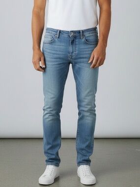 GAP Men’s 34/34 Slim Jeans in Medium Blue Wash